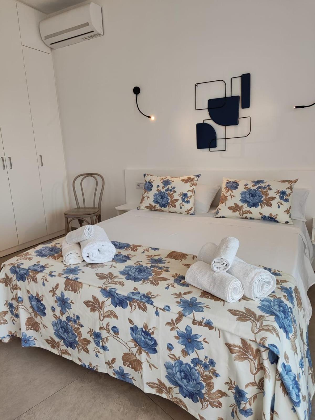 Rooms, Affittacamere Maksim Golfo Aranci Exterior photo